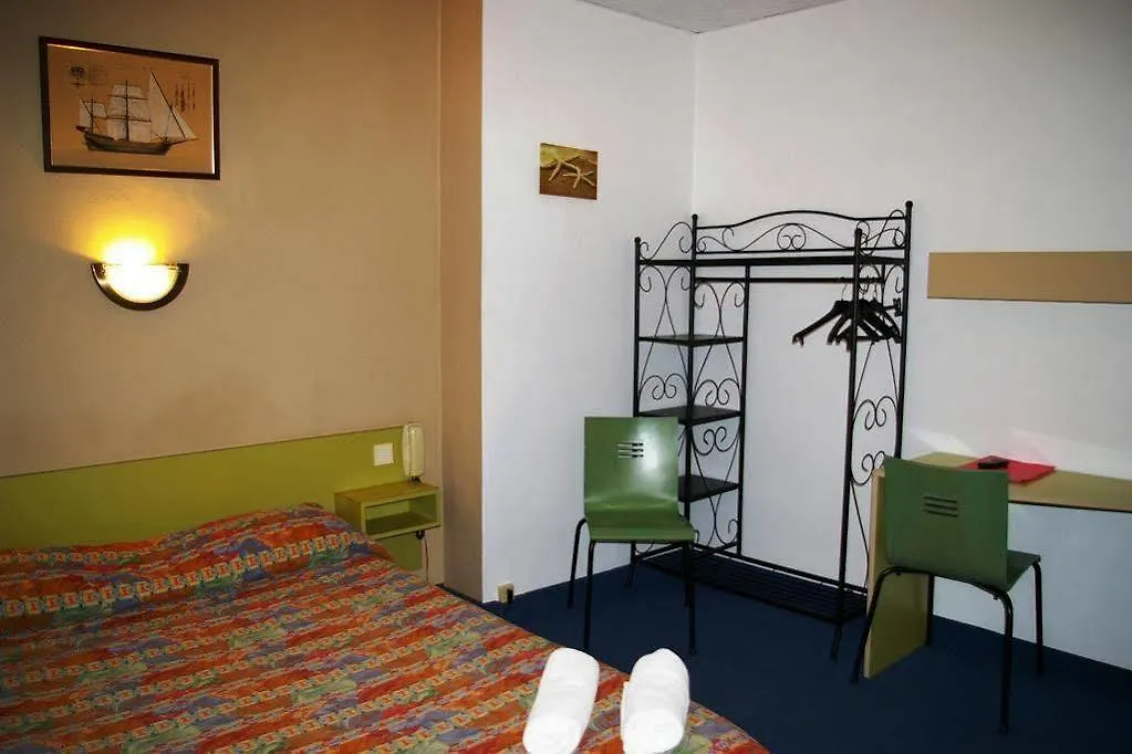 Hotel De L'Europe-Centre Gare-  Saint-Malo